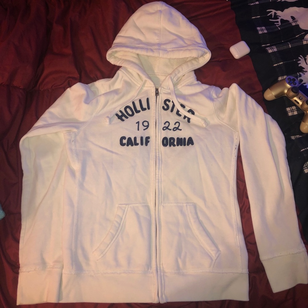 Hollister sweater